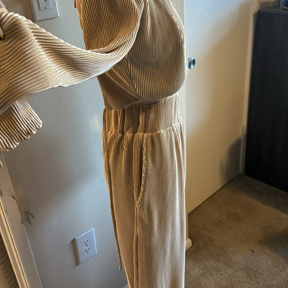 Two piece set. - Picture 2 of 4